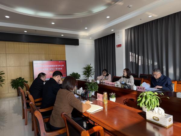 强化师德师风建设与思政建设